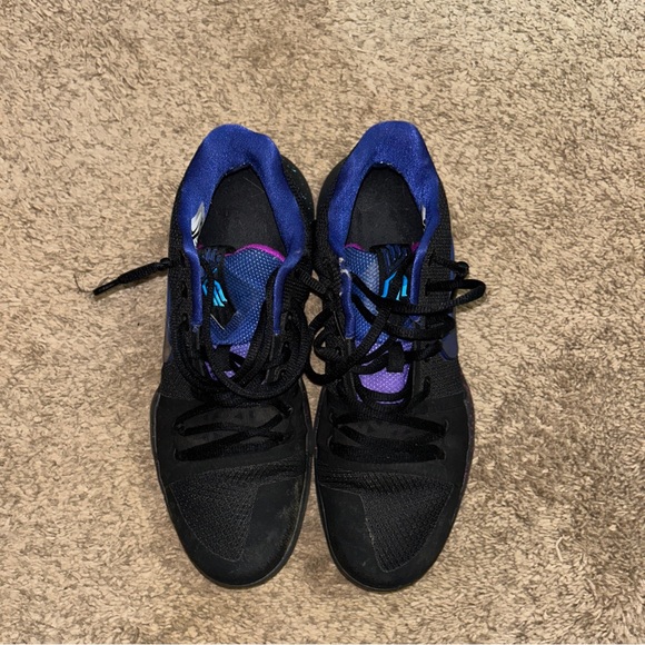 Nike Kyrie 3 2017 Flip the Switch - Picture 5 of 6